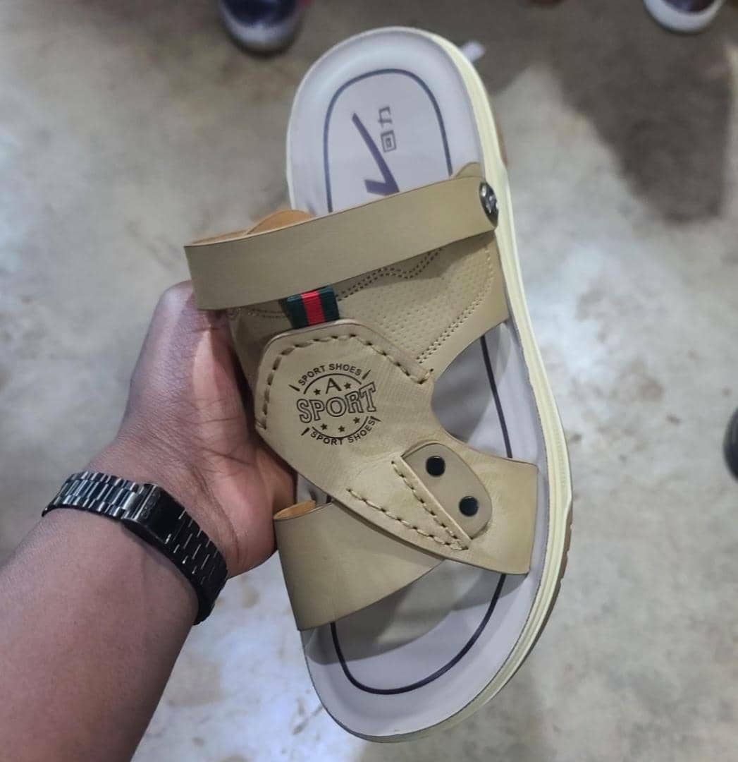 SANDAL — photo 1